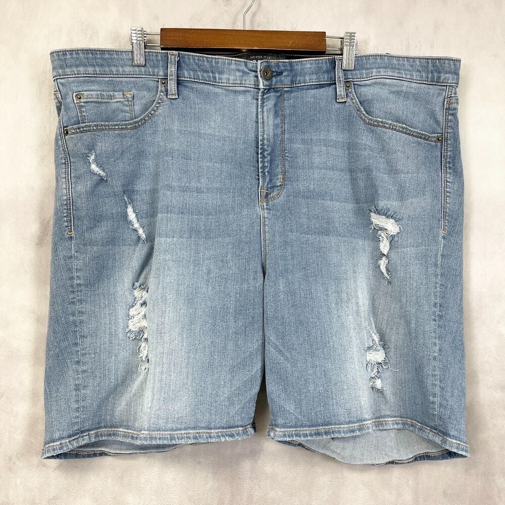 Torrid Womens Denim‎ Shorts Sky High Skinny Bermuda Size 26 Distressed Stretch